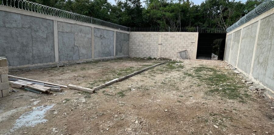 LOTE USO MIXTO CERCA DE LA HUAYACAN